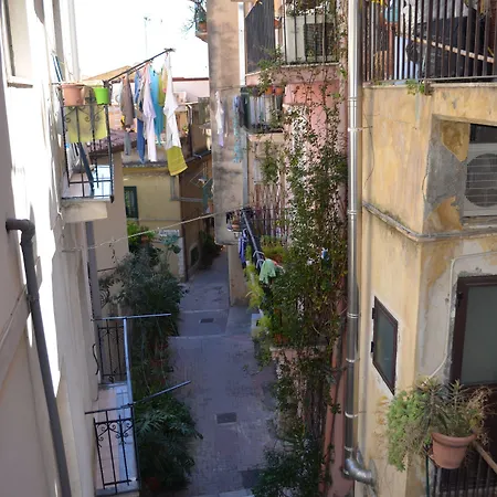 Oda ve Kahvaltı & Beer Taormina