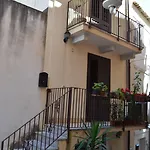 Bed & Breakfast & Beer 3*