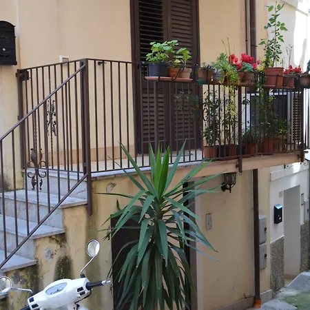 Bed & Breakfast Home&beer Taormina